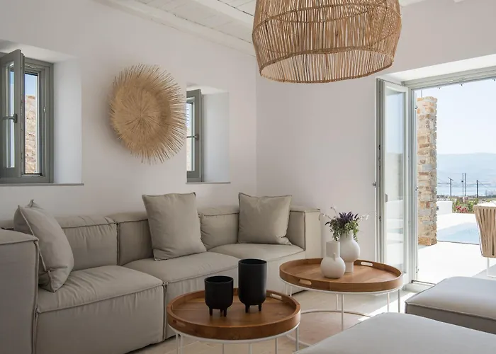 Oneiro Villa. As Dreamy As It Gets Andiparo